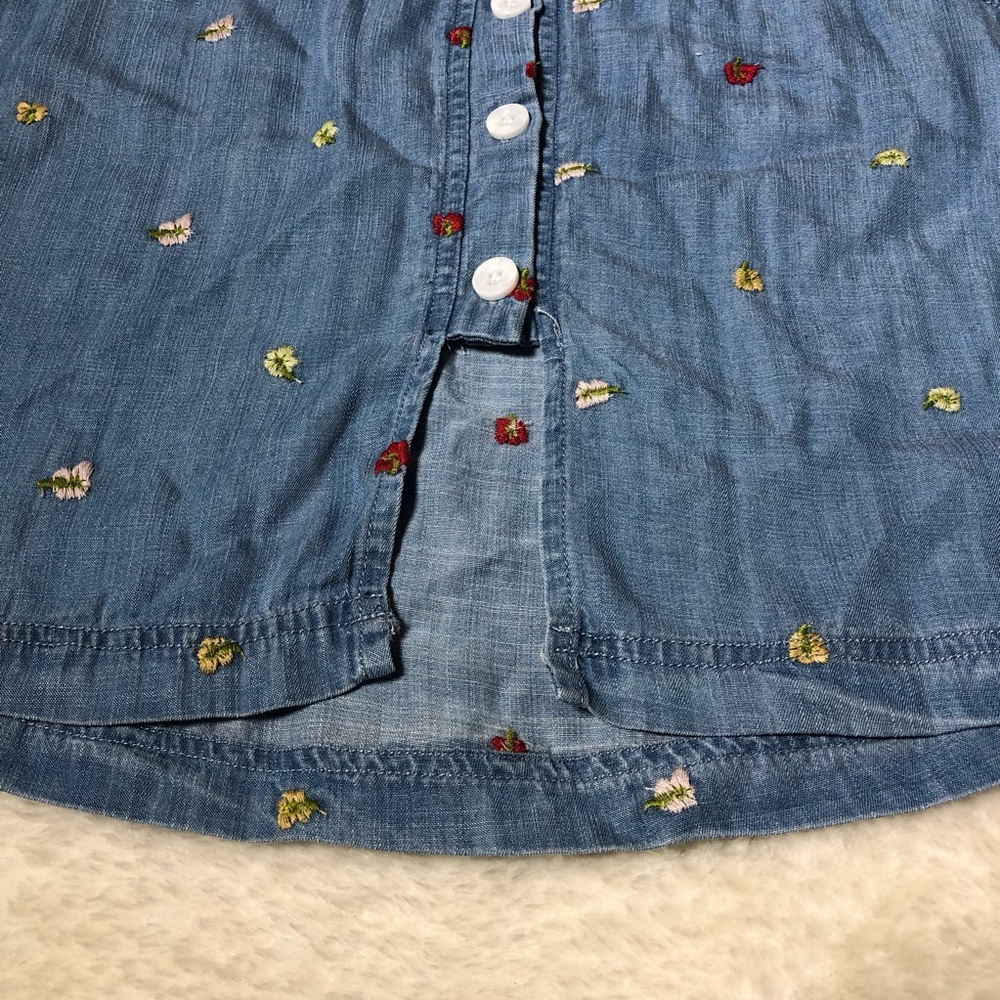 Altar’d State Chambray Wildflower Crop Top - Picture 5 of 9